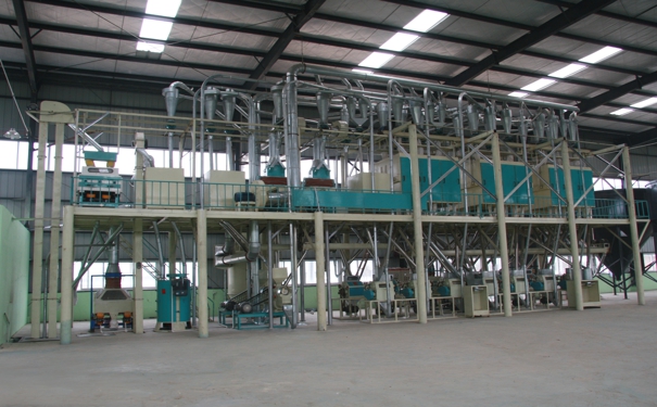 河北邯鄲日產(chǎn)80噸玉米深加工機(jī)械加工現(xiàn)場